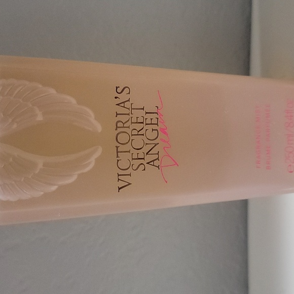 Victoria's Secret Angel Fragrance Mist - Pink - Picture 2 of 2